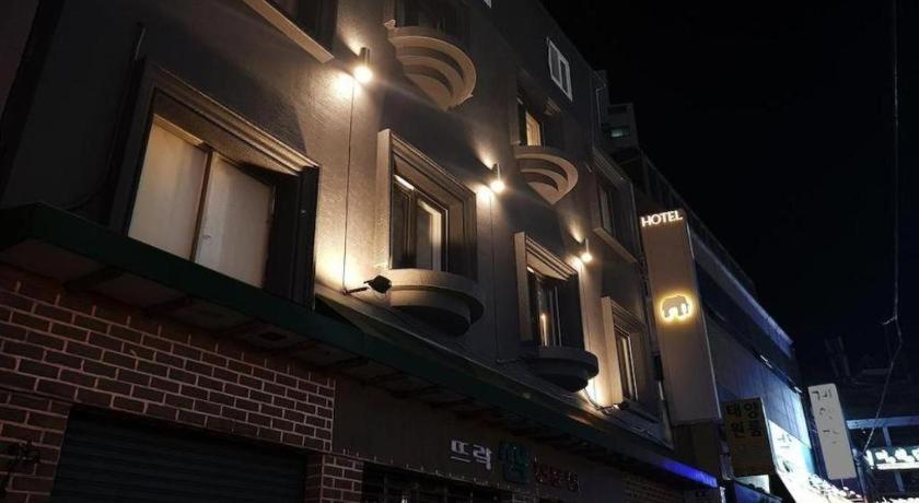 Hotel Elephant Busan Exterior foto